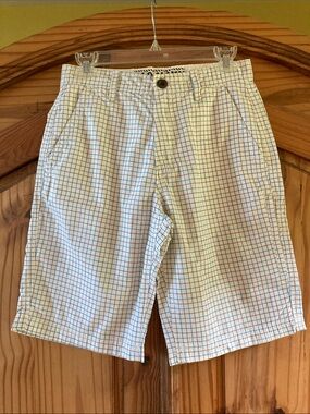 Men’s Old Navy white blue gray plaid long shorts size 28